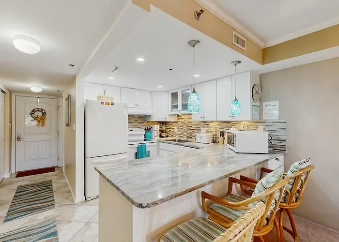 Coastal-themed With Great Views Private Balcony Shared Pool